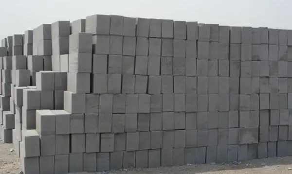 農(nóng)村自建房，泡沫磚的特點。