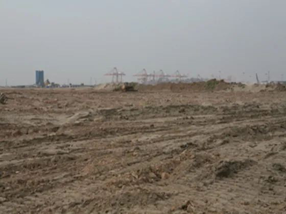 宅基地是松軟的地基怎么辦阿。